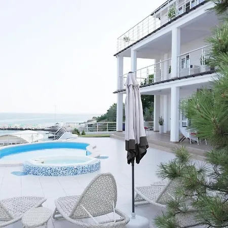 Belaya Udacha Holiday home *