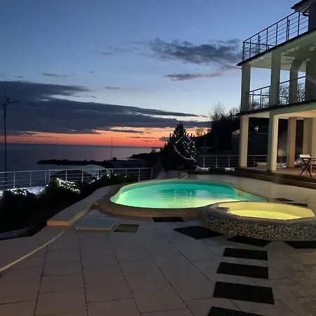 Belaya Udacha Holiday home