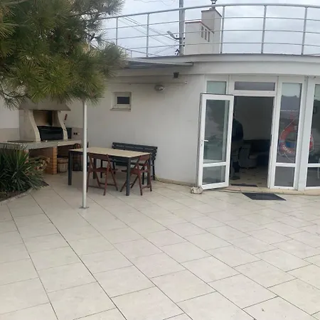 Belaya Udacha Holiday home *